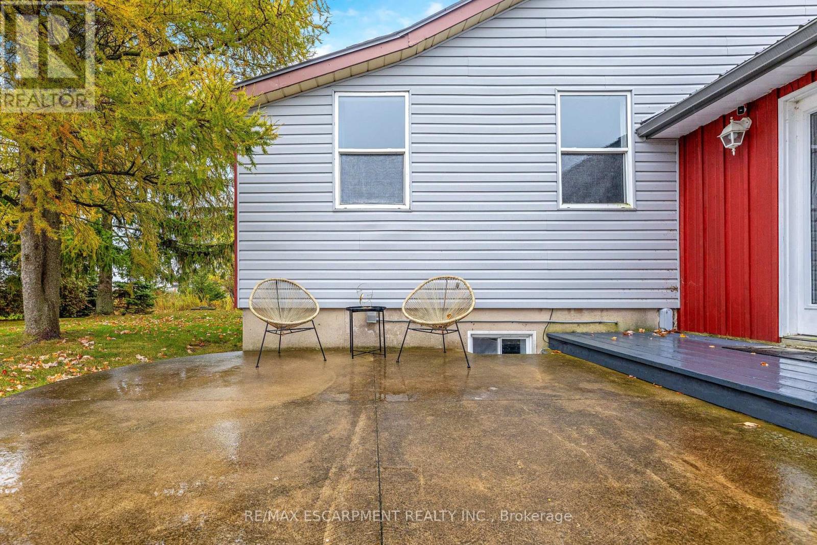 1 Mohawk Line, Haldimand (Dunnville), Ontario  N0A 1P0 - Photo 6 - X12054614