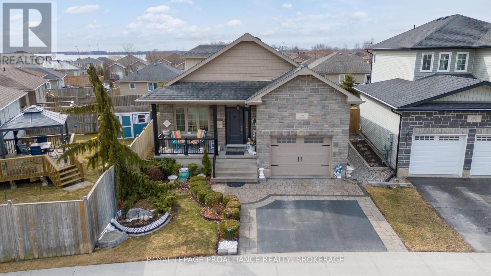 Property at 102 BLAKELY STREET image 4