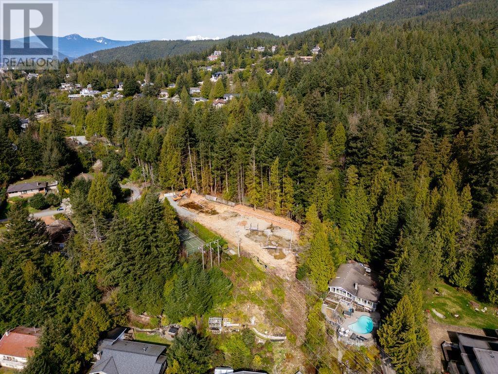 4412 Woodpark Road, West Vancouver, British Columbia  V7S 2W4 - Photo 13 - R2984498