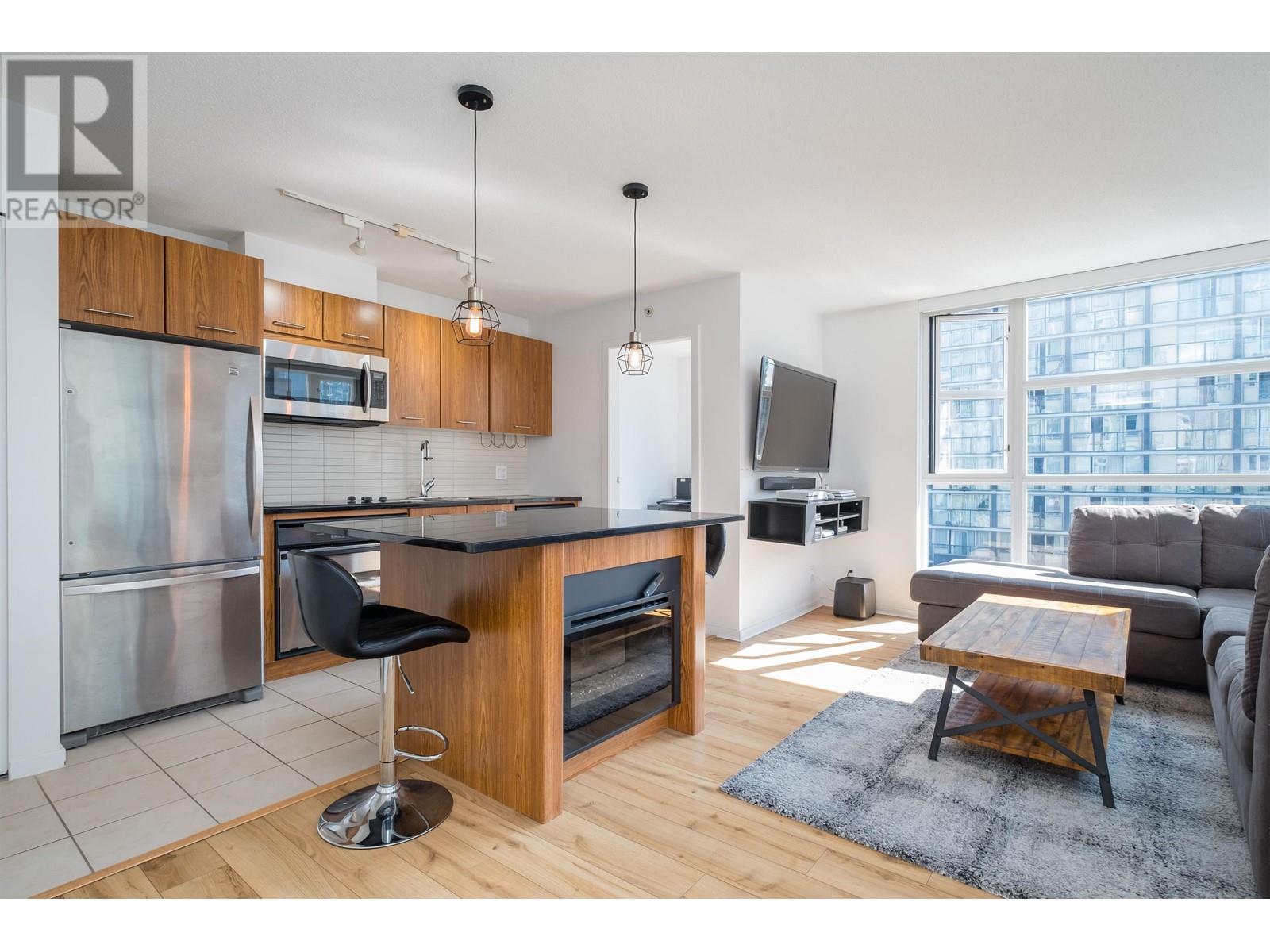 608 1199 Seymour Street, Vancouver, British Columbia  V6B 1K3 - Photo 1 - R2984472