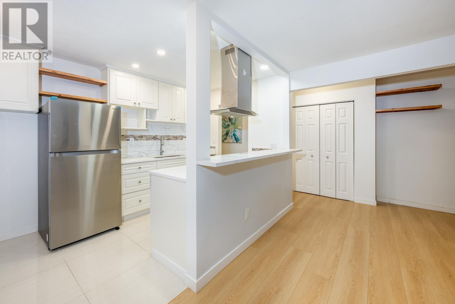 609 555 W 28th Street, North Vancouver, British Columbia  V7N 2J7 - Photo 12 - R2984476
