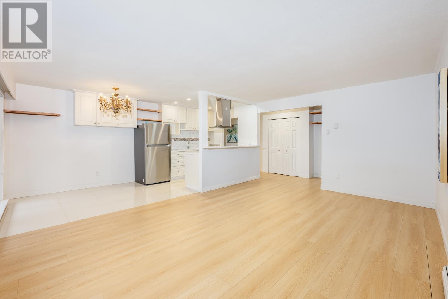 609 555 W 28th Street, North Vancouver, British Columbia  V7N 2J7 - Photo 5 - R2984476