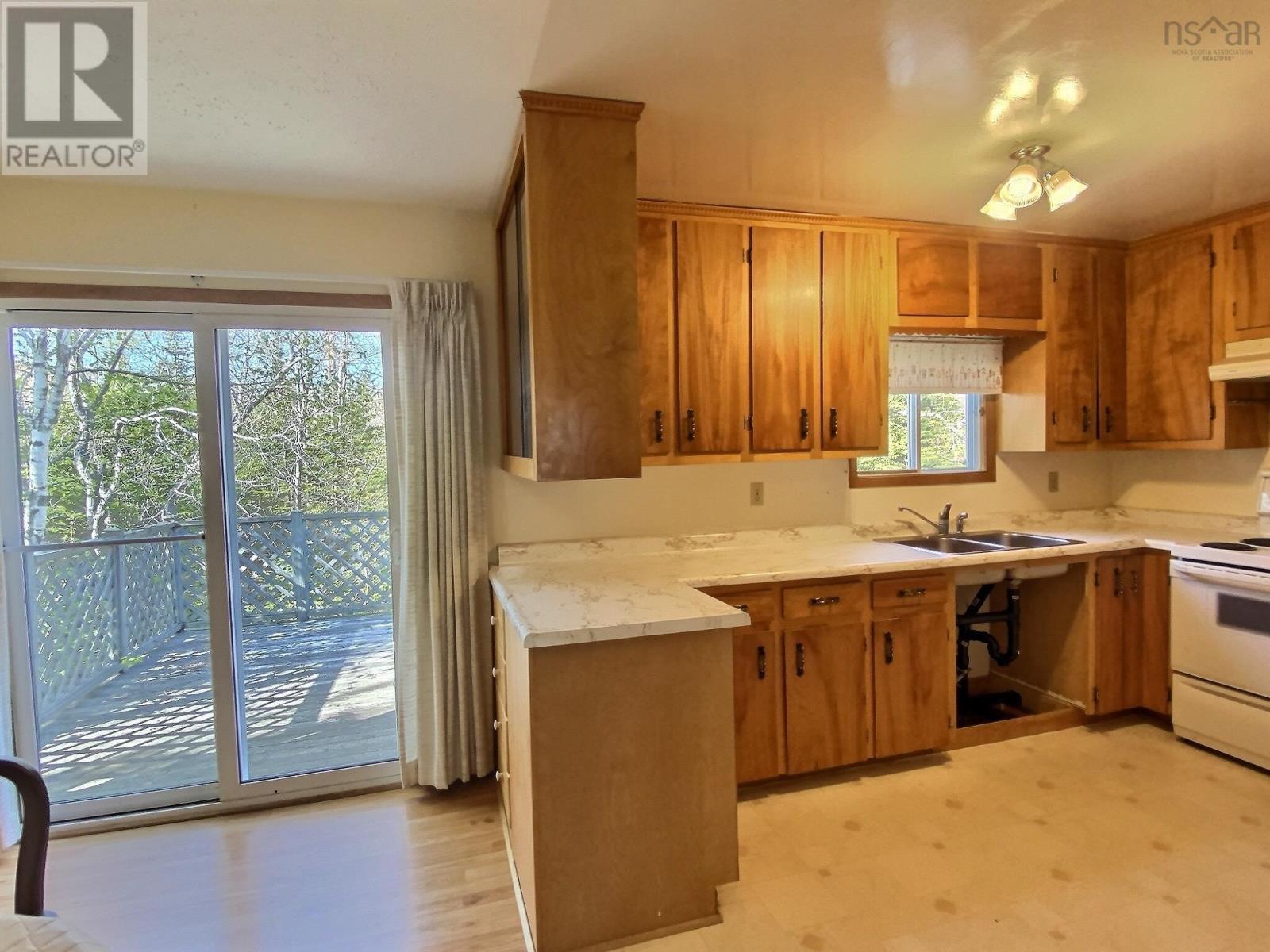 984 Herring Cove Road, Halifax, Nova Scotia  B3R 1Z6 - Photo 8 - 202506453