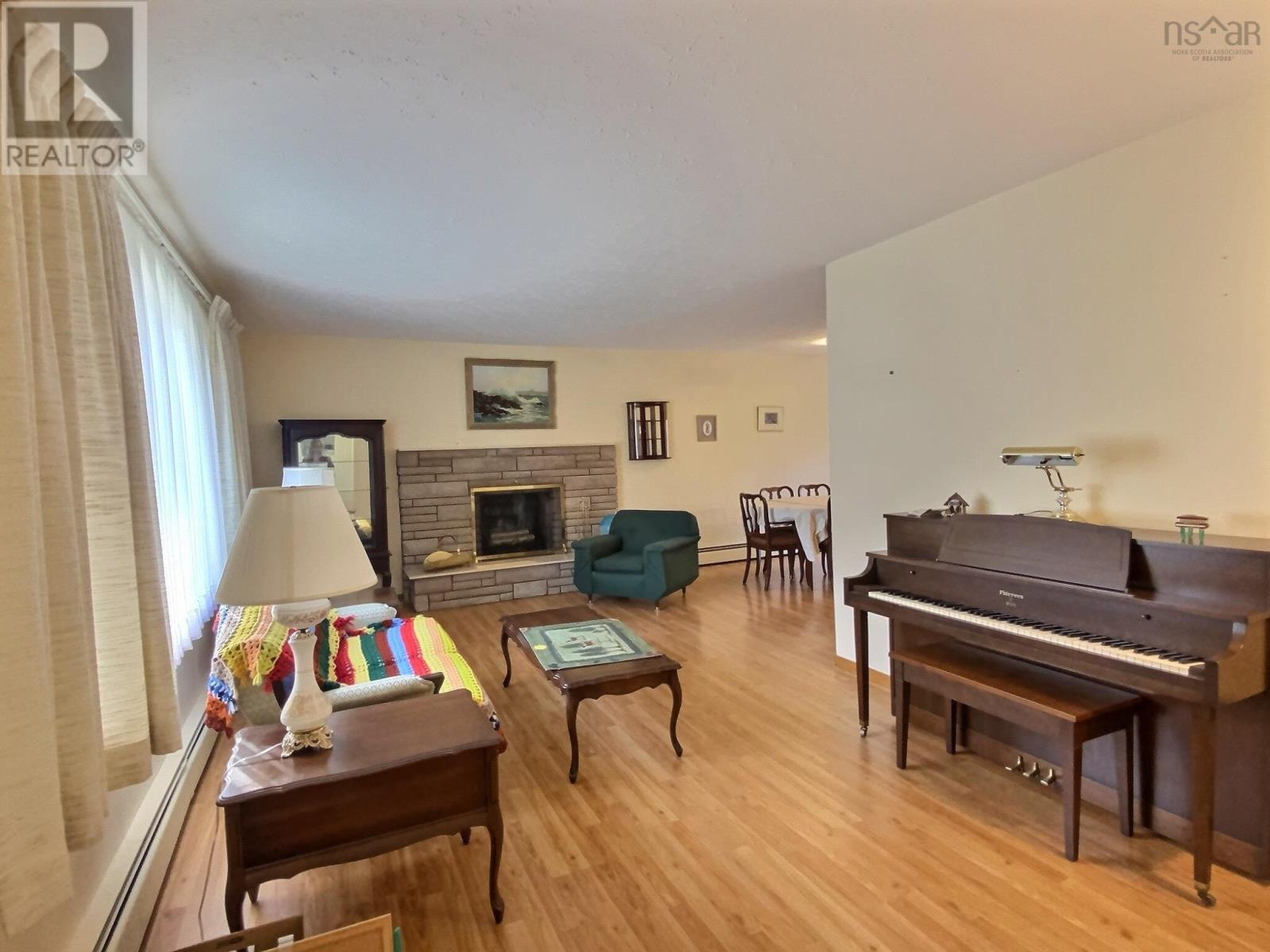 984 Herring Cove Road, Halifax, Nova Scotia  B3R 1Z6 - Photo 9 - 202506453