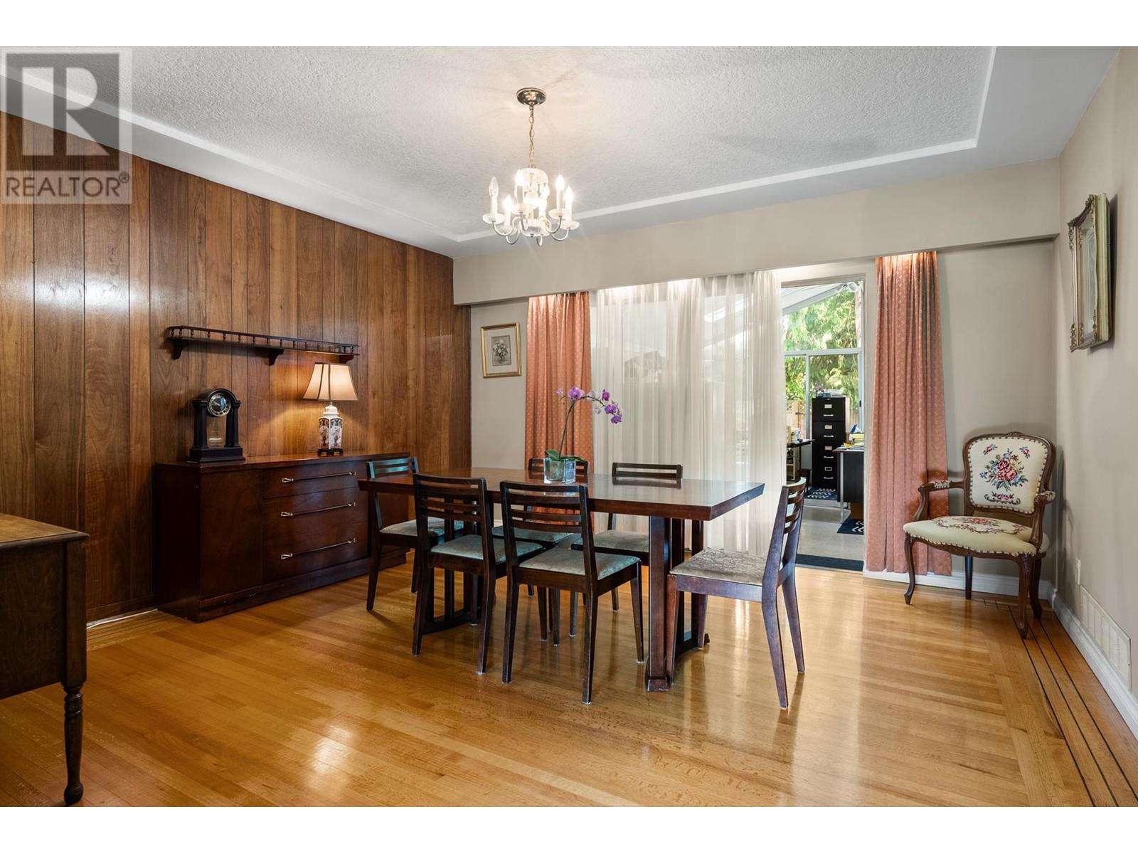 3 Halss Crescent, Vancouver, British Columbia  V6N 3N3 - Photo 11 - R2984504