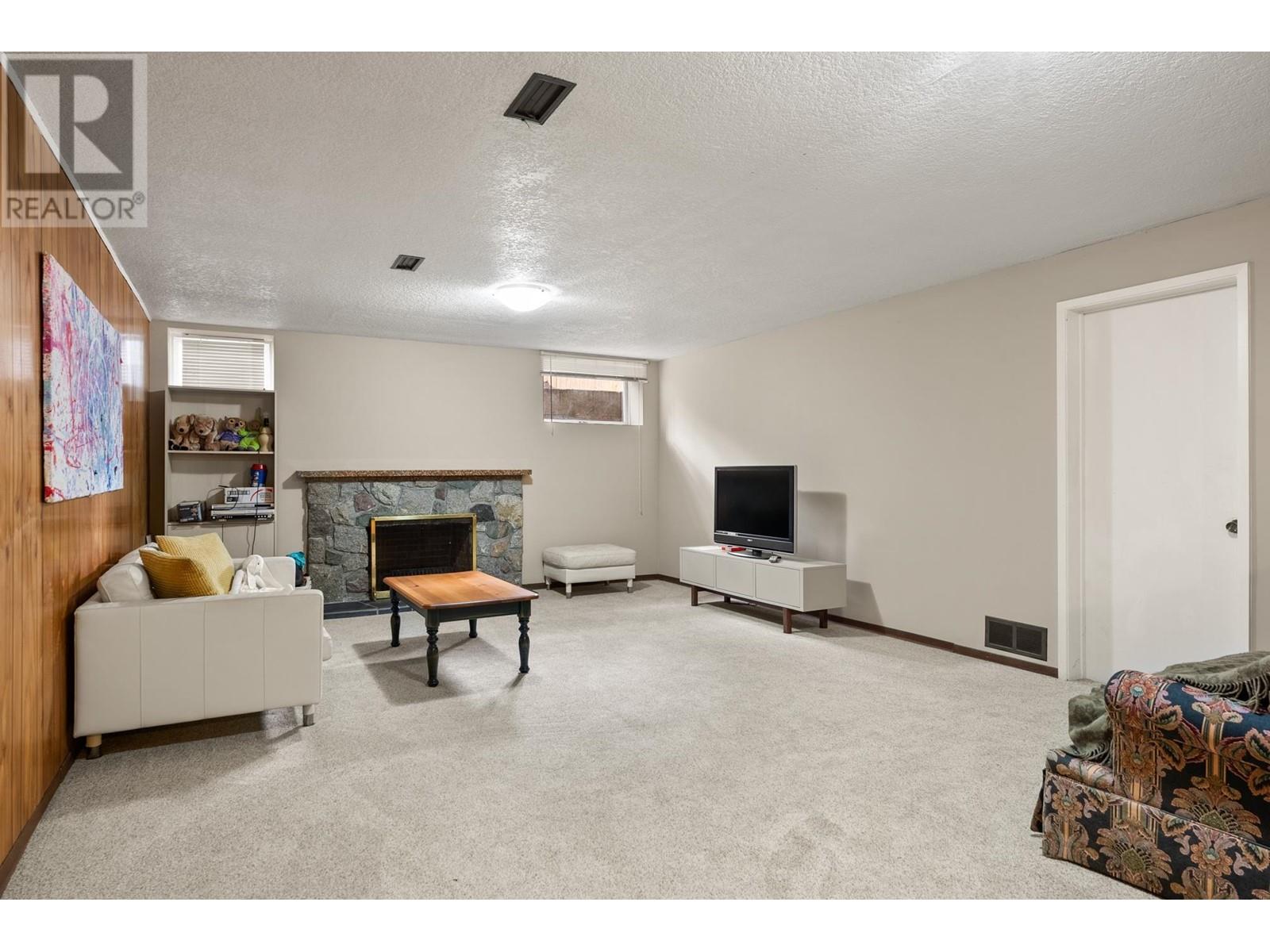 3 Halss Crescent, Vancouver, British Columbia  V6N 3N3 - Photo 32 - R2984504