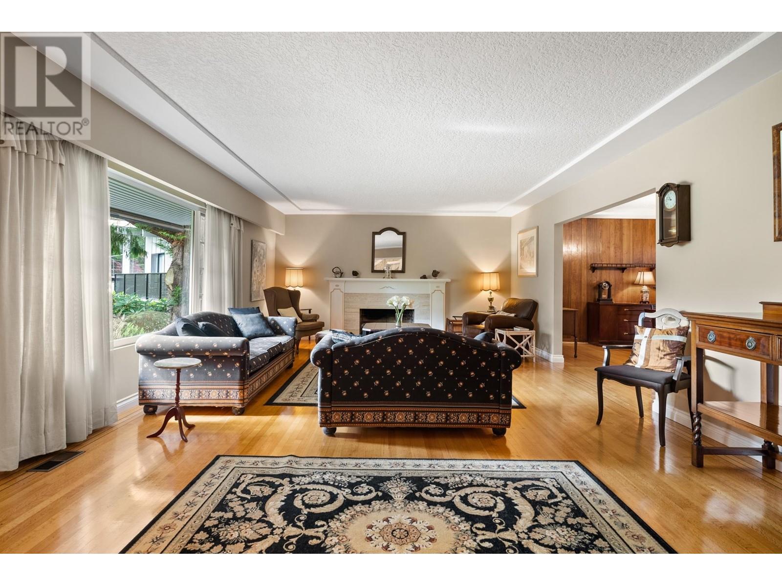 3 Halss Crescent, Vancouver, British Columbia  V6N 3N3 - Photo 7 - R2984504