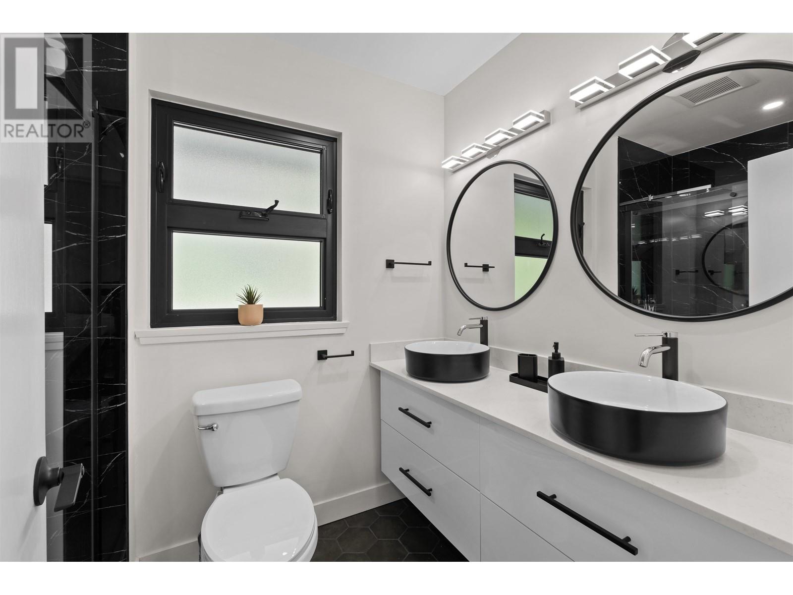 4040 Ruby Avenue, North Vancouver, British Columbia  V7R 4B2 - Photo 22 - R2984511