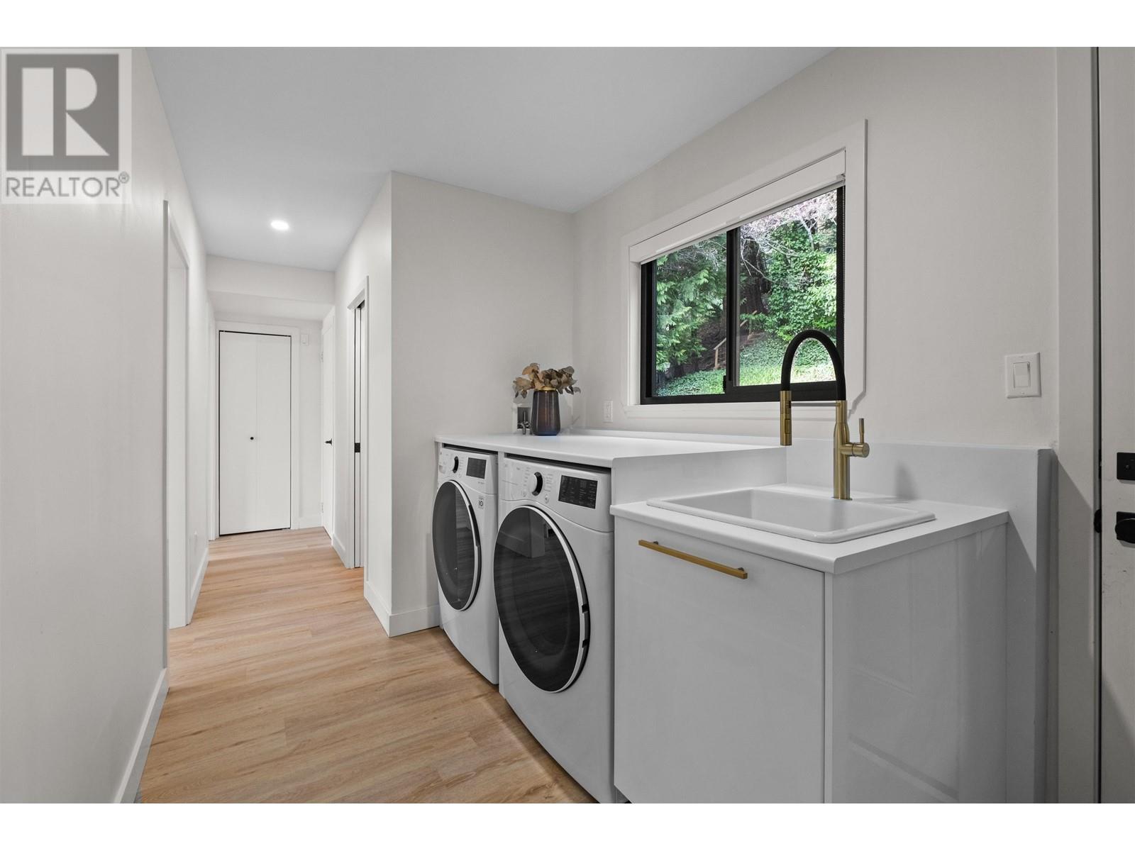 4040 Ruby Avenue, North Vancouver, British Columbia  V7R 4B2 - Photo 27 - R2984511