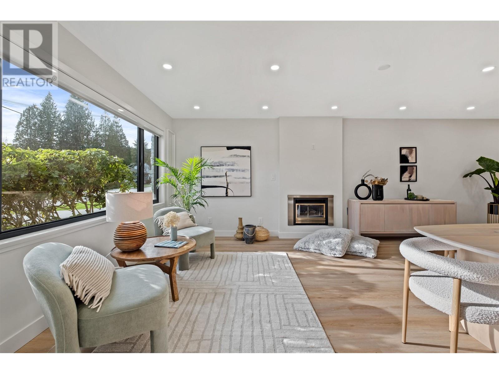 4040 Ruby Avenue, North Vancouver, British Columbia  V7R 4B2 - Photo 6 - R2984511