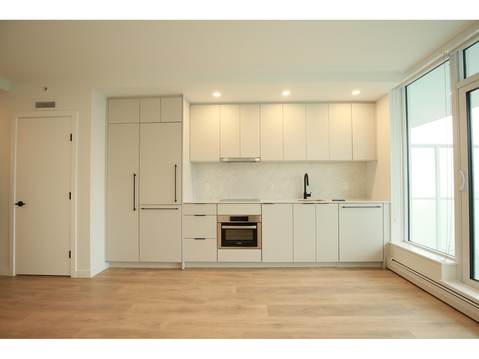 609 13685 102 Avenue, Surrey, British Columbia  V3T 0S2 - Photo 5 - R2968992