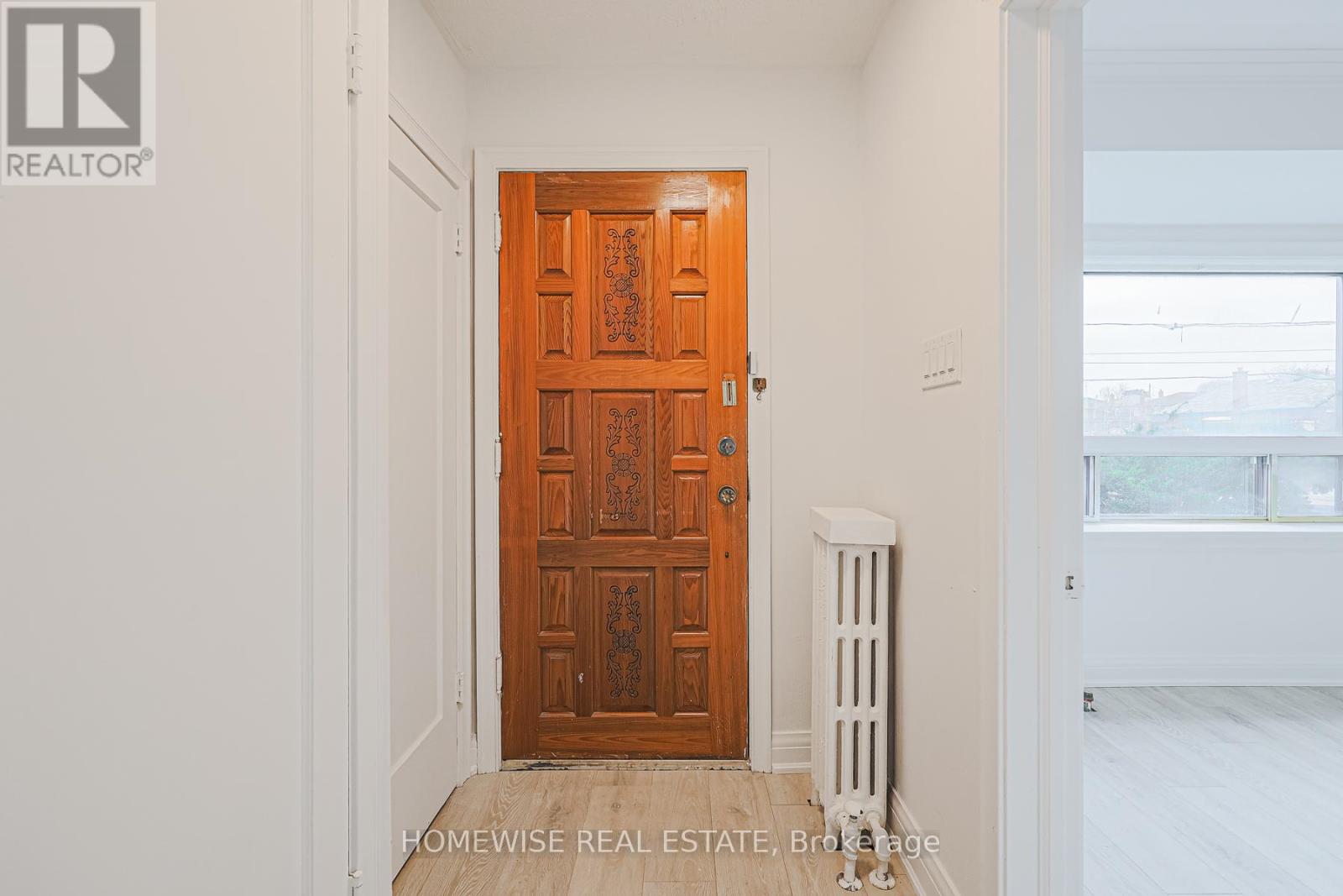 750 Vaughan Road, Toronto, Ontario  M6E 2Z2 - Photo 2 - C12054702