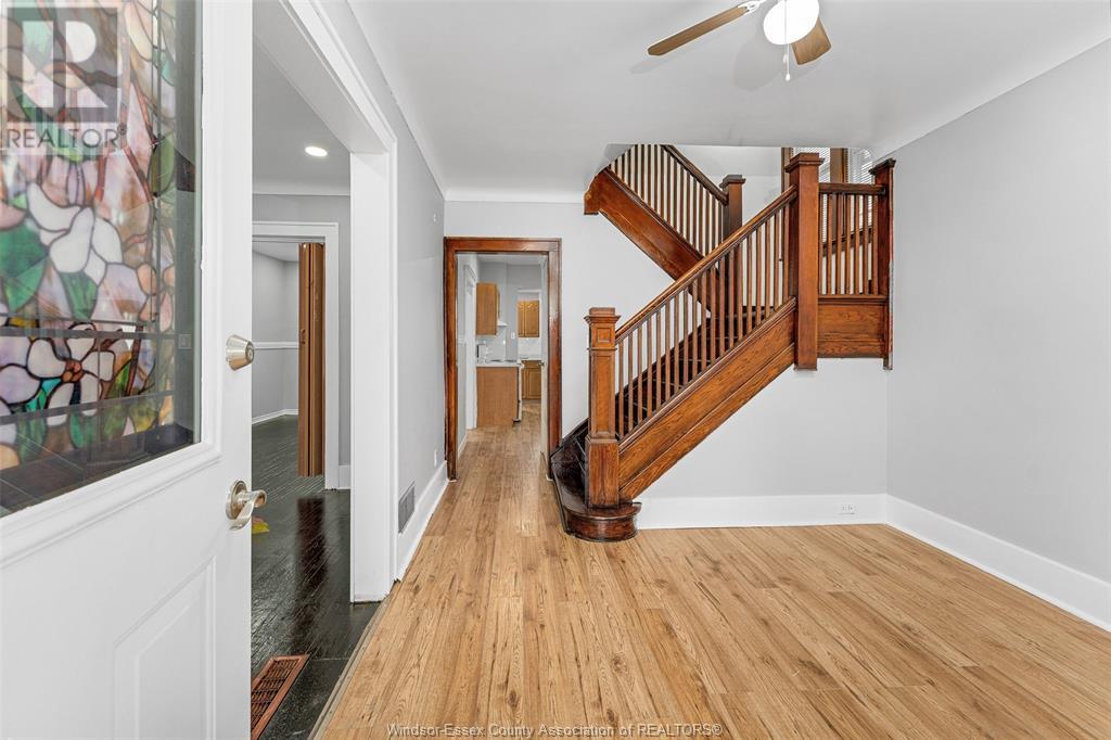 Property at 548 Moy AVENUE image 5