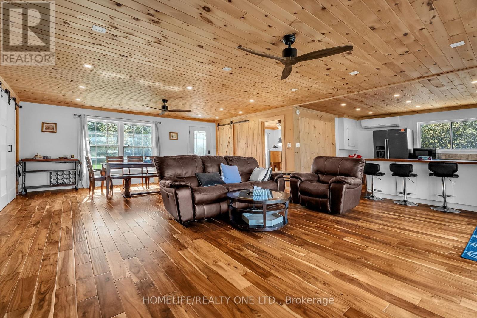 4055 Glenn Cedar Drive, Ramara, Ontario  L3V 6H7 - Photo 12 - S12054649