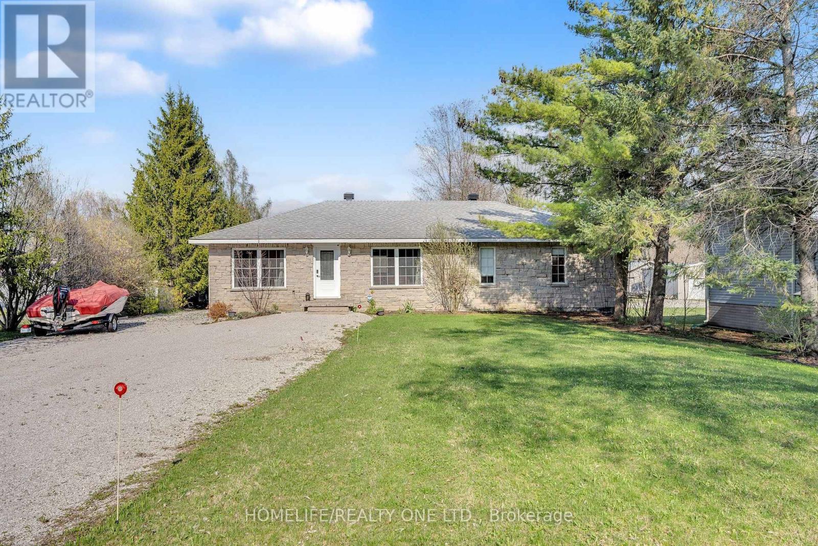 4055 Glenn Cedar Drive, Ramara, Ontario  L3V 6H7 - Photo 2 - S12054649