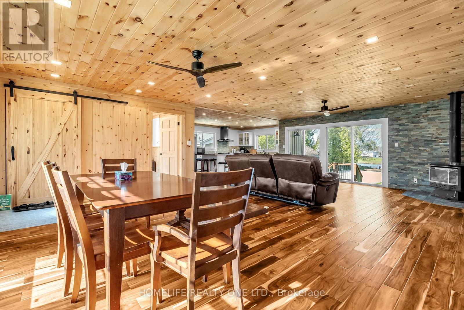 4055 Glenn Cedar Drive, Ramara, Ontario  L3V 6H7 - Photo 4 - S12054649