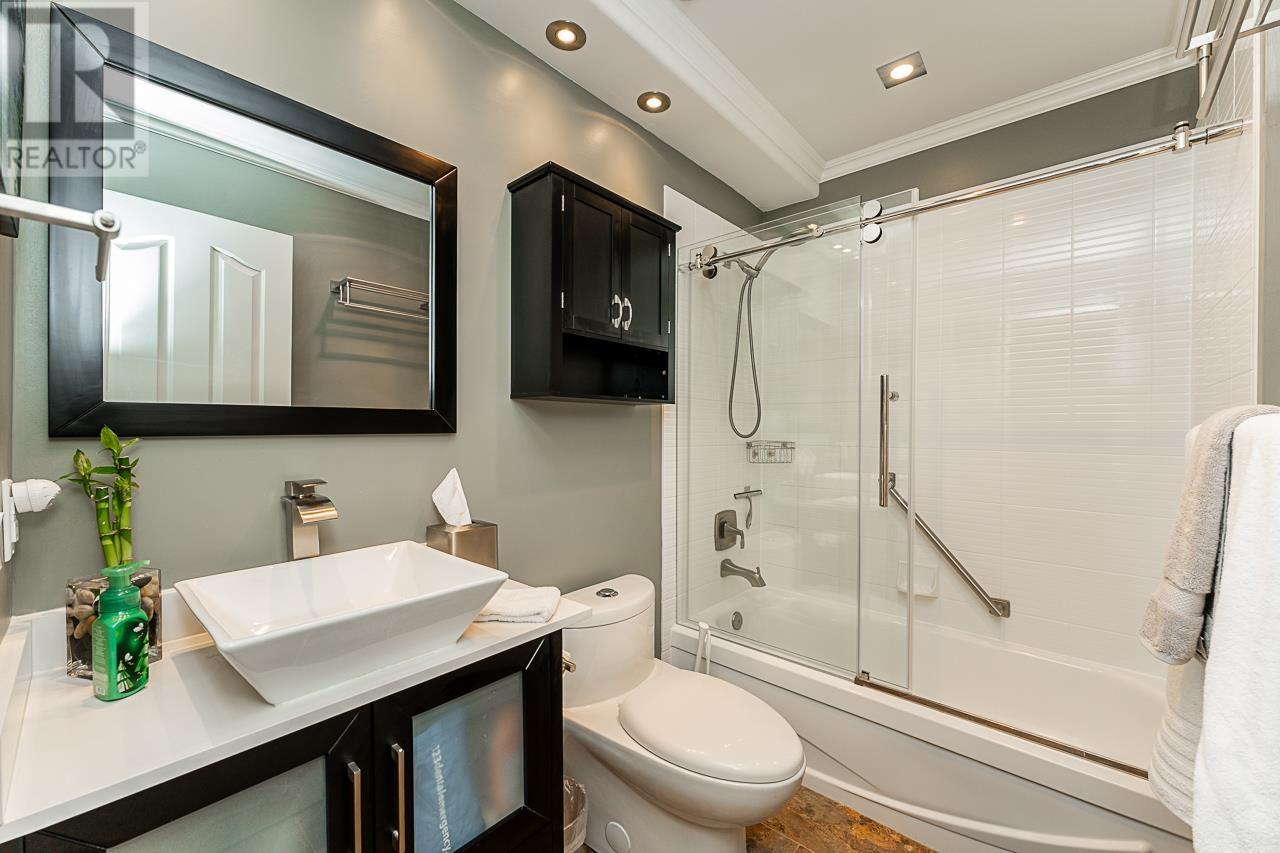 206 3 Renaissance Square, New Westminster, British Columbia  V3M 6K4 - Photo 19 - R2976617