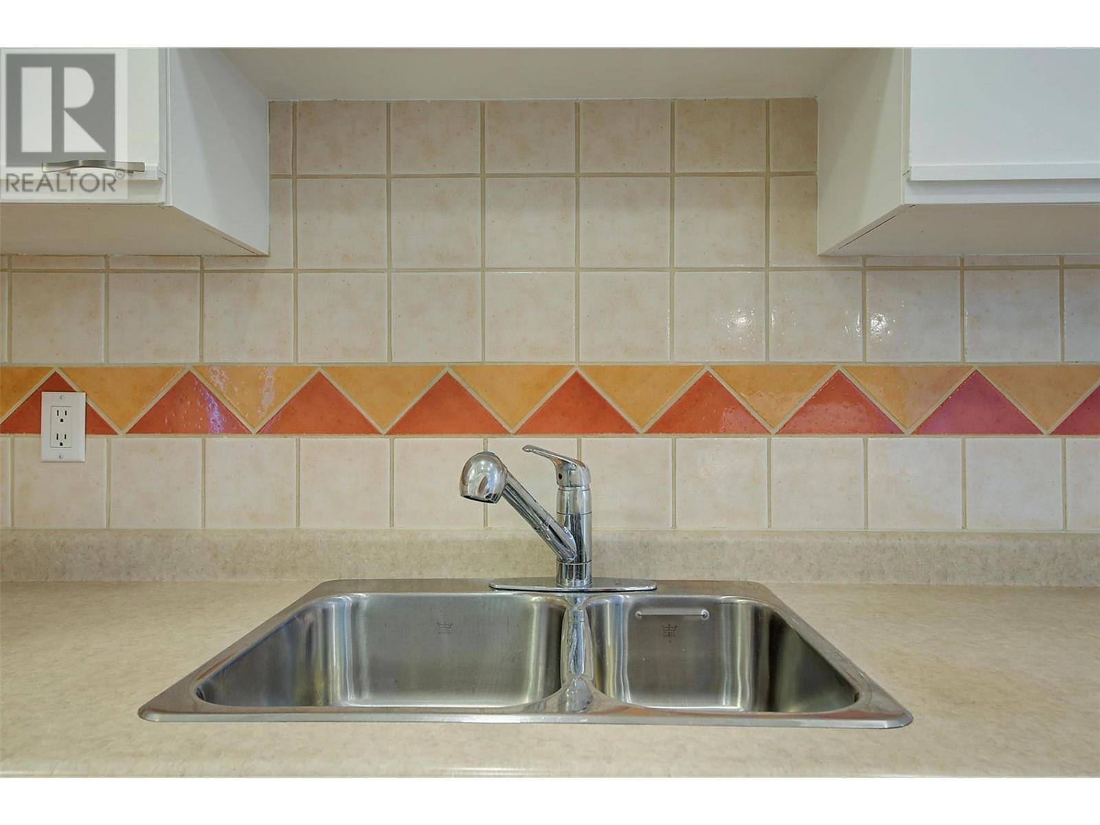 Property at 1056 Bernard Avenue Unit# 206 image 5