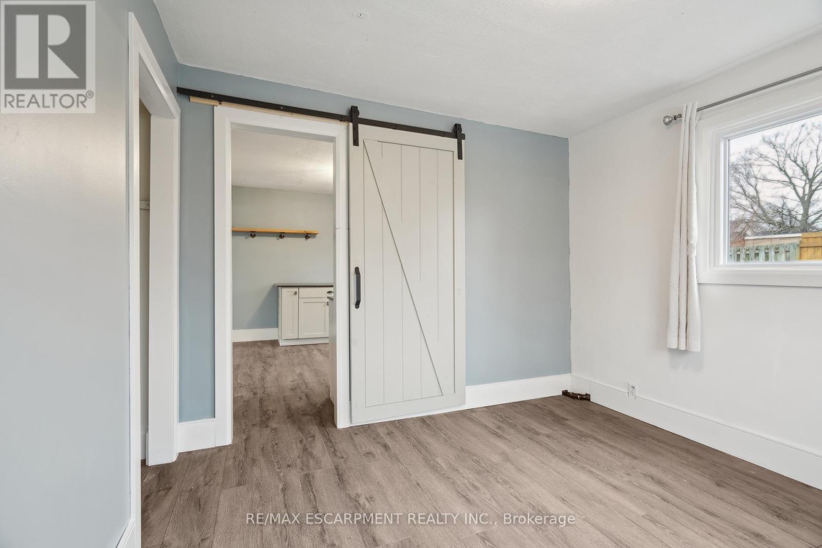 Lower Unit - 80 East Street, Cambridge, Ontario  N1R 4P3 - Photo 14 - X12054695