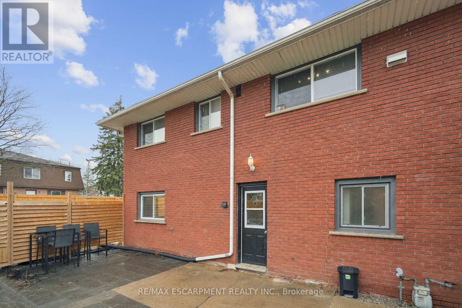 Lower Unit - 80 East Street, Cambridge, Ontario  N1R 4P3 - Photo 24 - X12054695