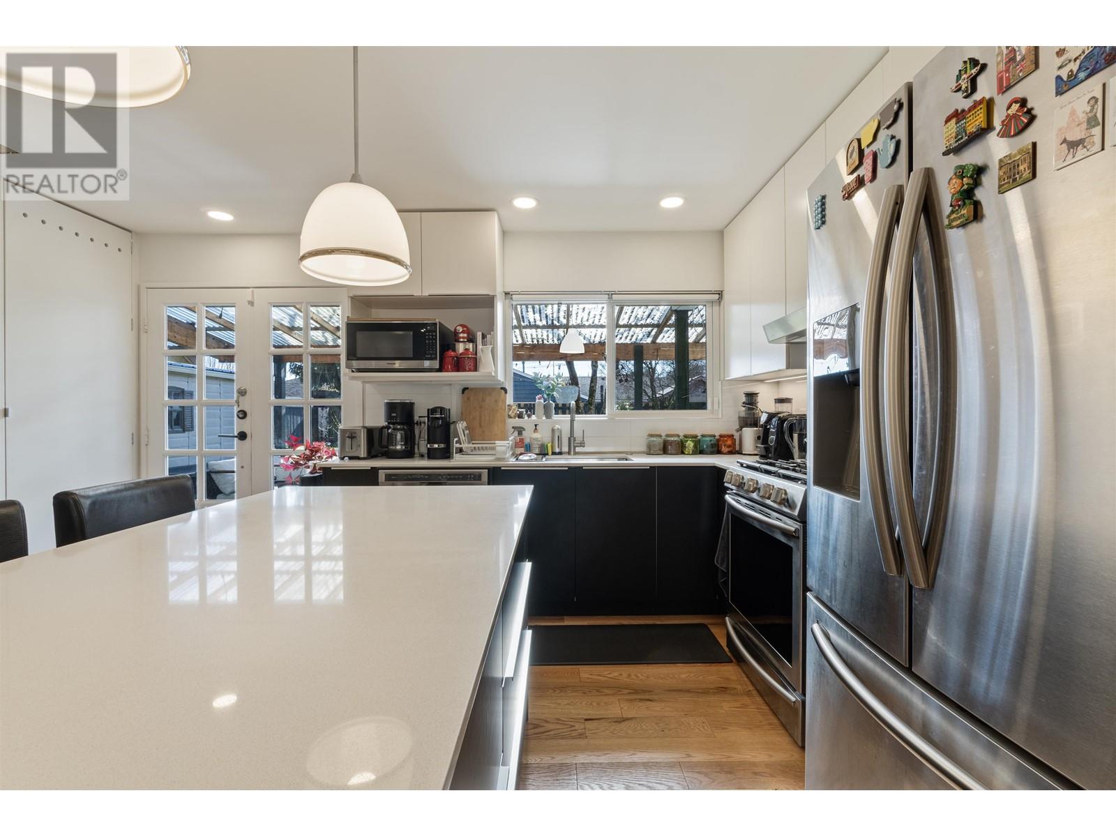 1287 W 15th Street, North Vancouver, British Columbia  V7P 1N1 - Photo 6 - R2984550