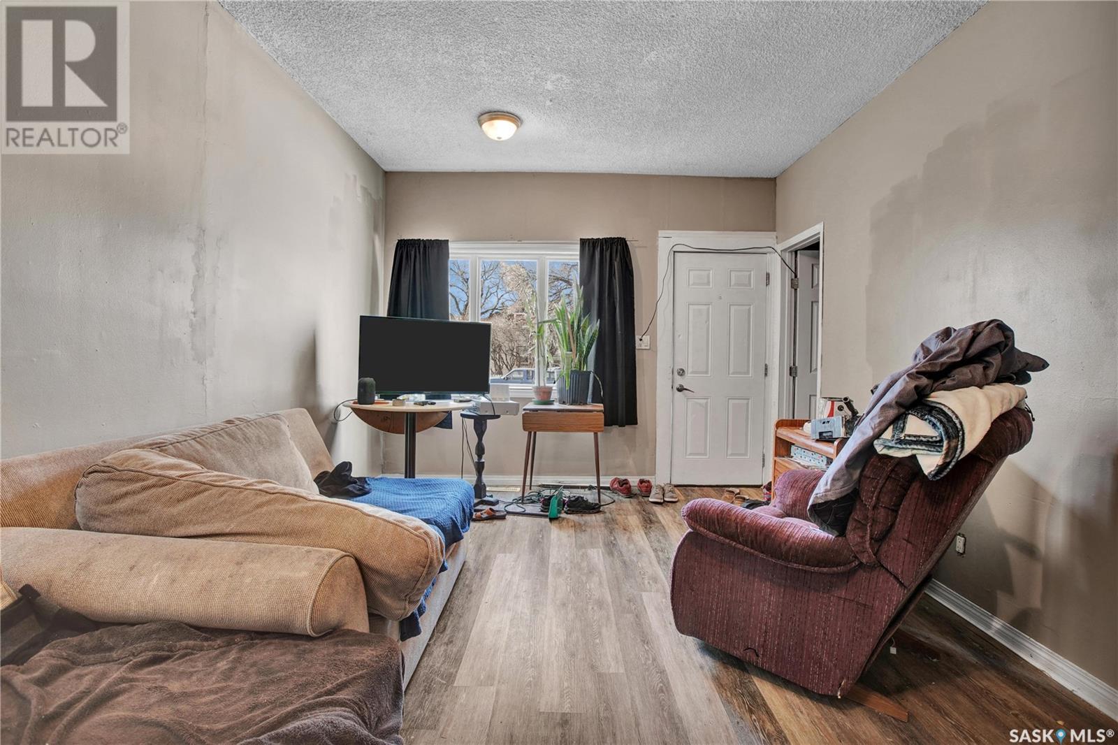 Property at 206 K AVENUE S image 2