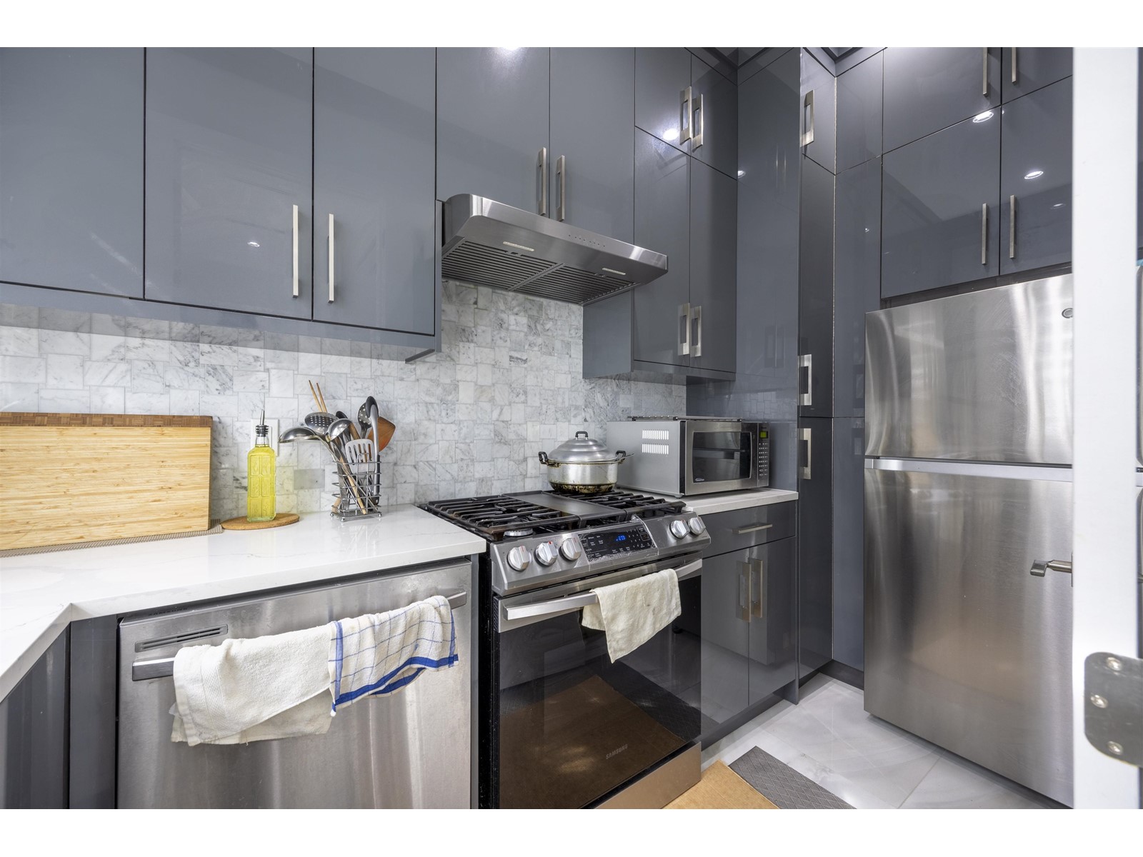 19316 71 Avenue, Surrey, British Columbia  V4N 6V1 - Photo 7 - R2982204