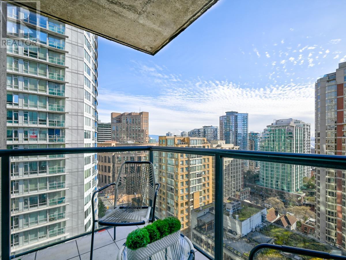 Listing Picture 5 of 24 : 1603 889 HOMER STREET, Vancouver / 溫哥華 - 魯藝地產 Yvonne Lu Group - MLS Medallion Club Member