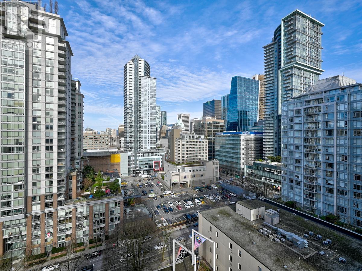 Listing Picture 15 of 24 : 1603 889 HOMER STREET, Vancouver / 溫哥華 - 魯藝地產 Yvonne Lu Group - MLS Medallion Club Member