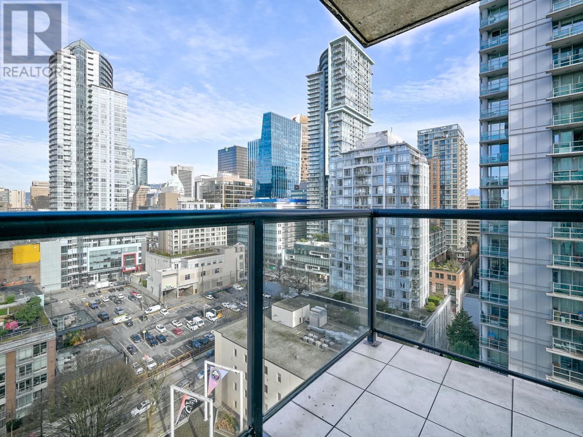 Listing Picture 13 of 24 : 1603 889 HOMER STREET, Vancouver / 溫哥華 - 魯藝地產 Yvonne Lu Group - MLS Medallion Club Member