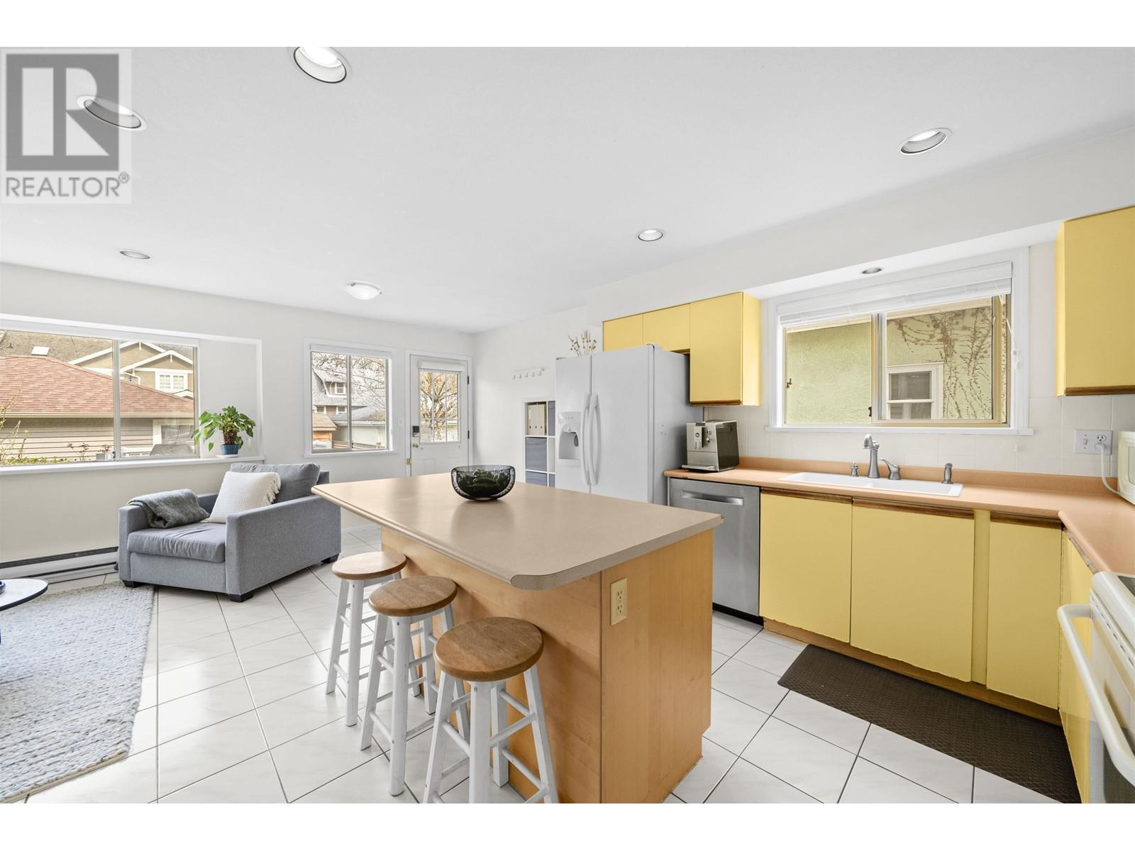 2365 W 13th Avenue, Vancouver, British Columbia  V6K 2S5 - Photo 8 - R2984129