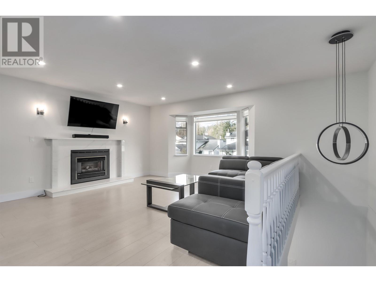 1287 White Pine Place, Coquitlam, British Columbia  V3B 6Y5 - Photo 3 - R2984463