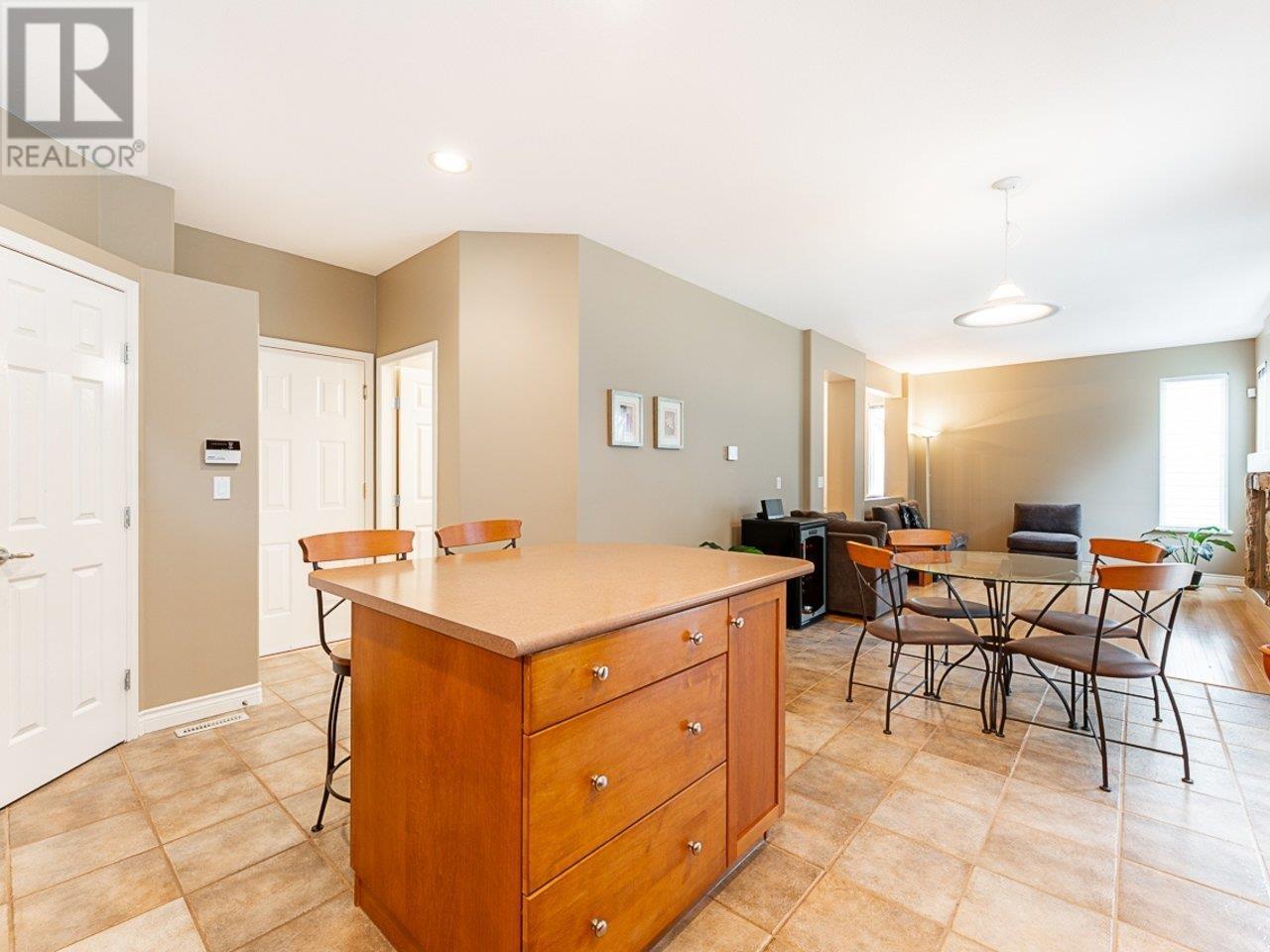 1508 Stoneridge Lane, Coquitlam, British Columbia  V3E 3K6 - Photo 9 - R2984312