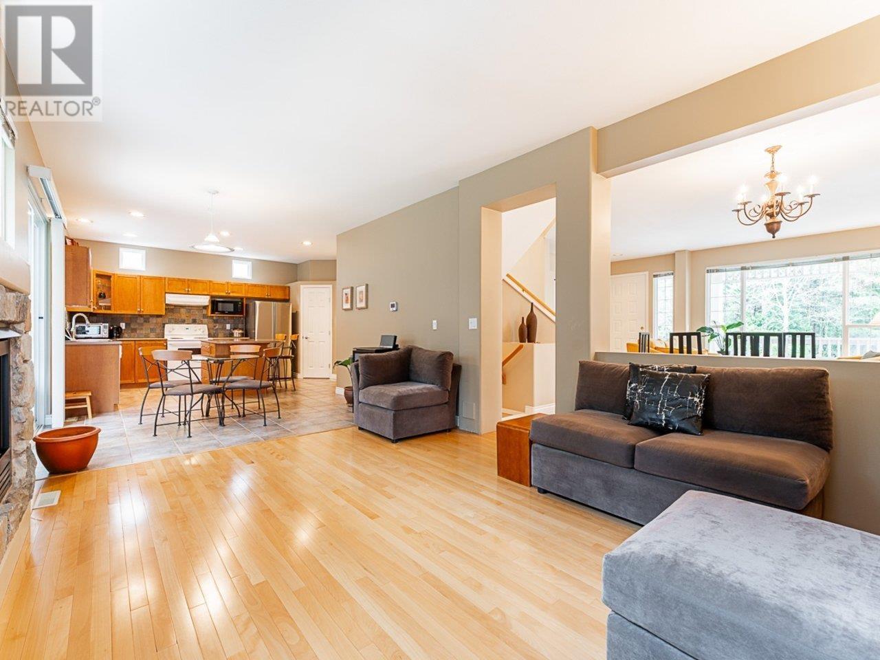 1508 Stoneridge Lane, Coquitlam, British Columbia  V3E 3K6 - Photo 7 - R2984312