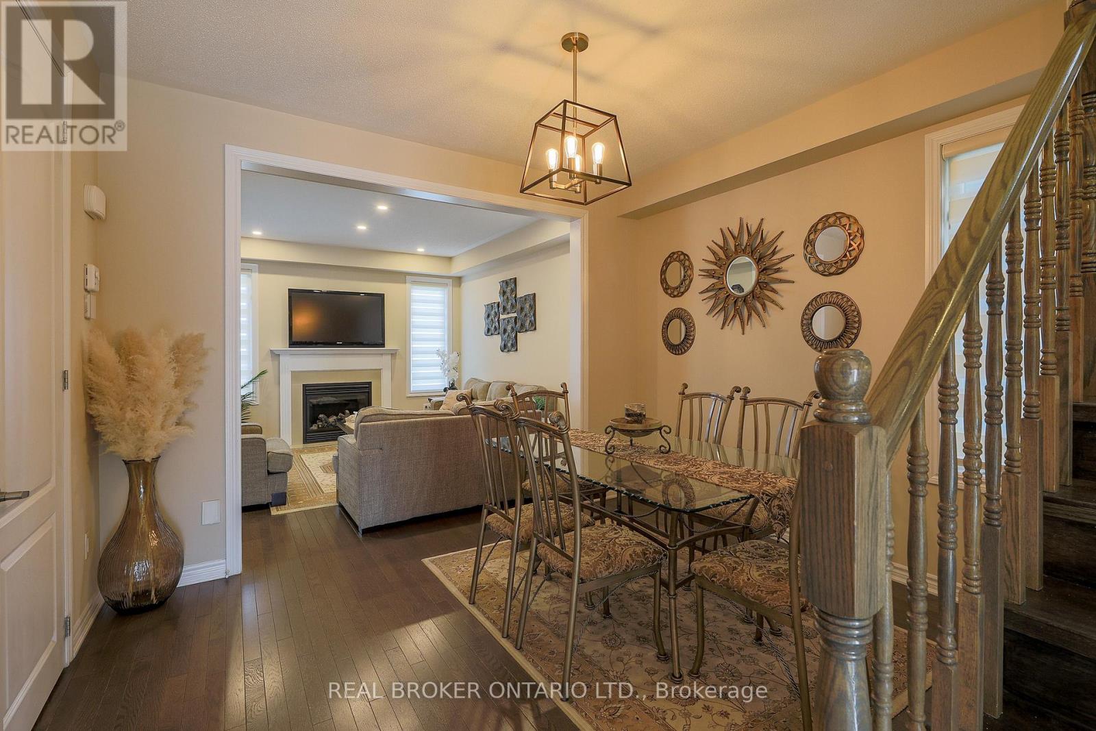 Property at 229 MEADOWBREEZE DRIVE image 3