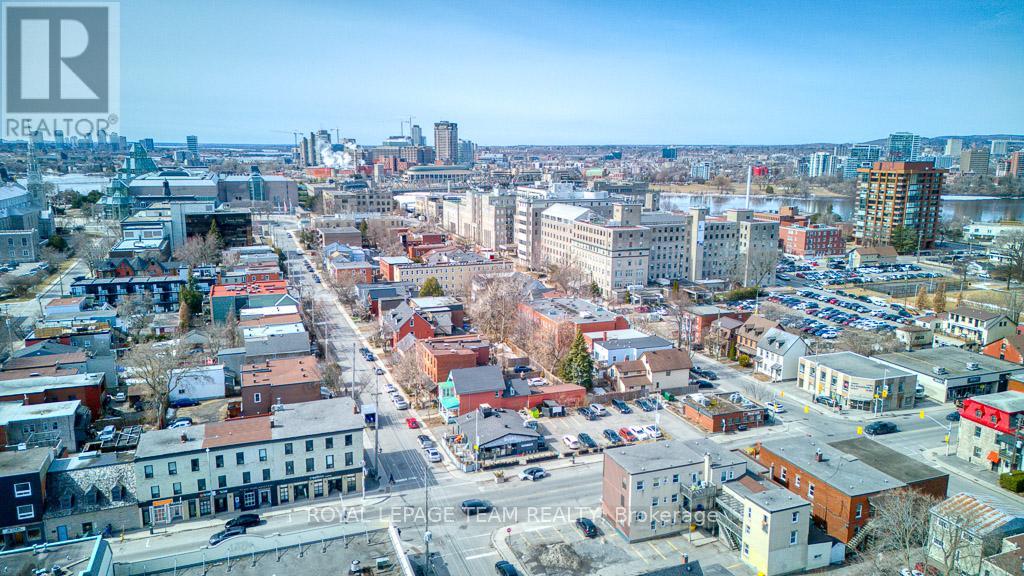 158 St Andrew Street, Ottawa, Ontario  K1N 5G4 - Photo 5 - X12054806