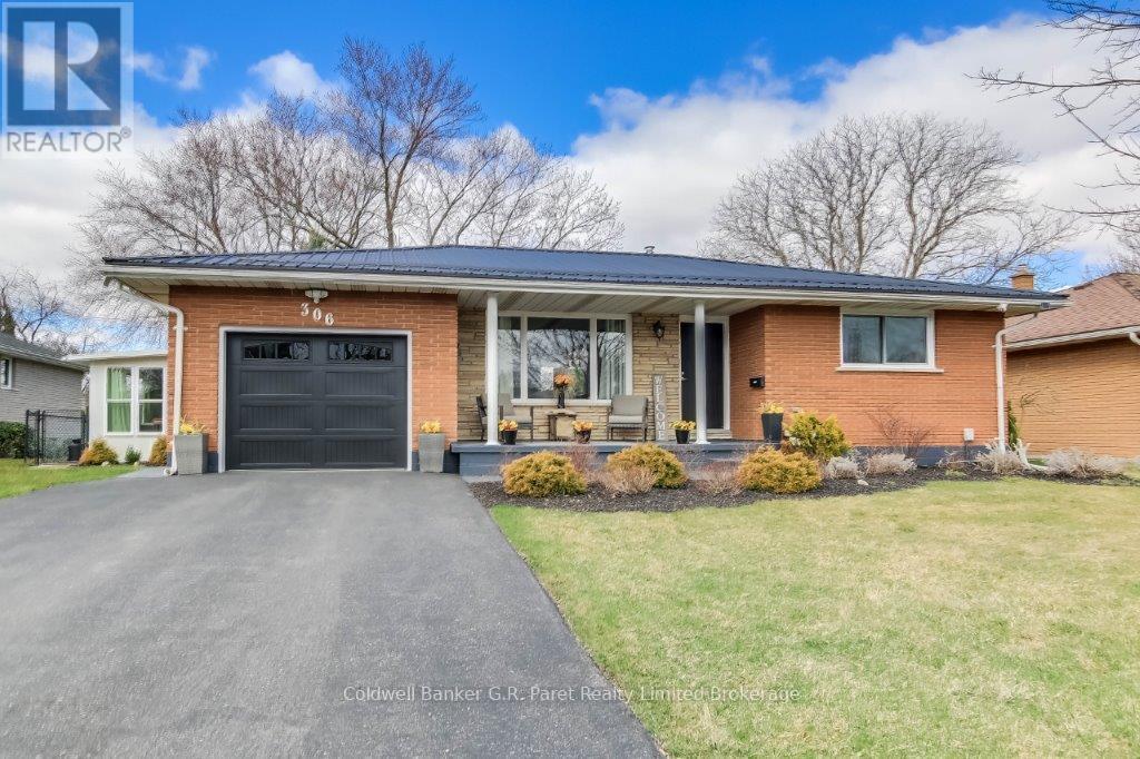 306 Adams Avenue, Norfolk, Ontario  N4B 2Y5 - Photo 2 - X12054732