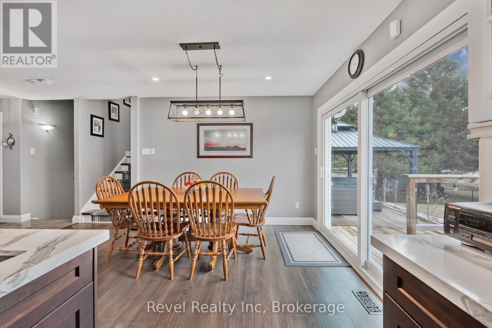1277 Sunnidale Road, Springwater, Ontario  L4M 4S4 - Photo 6 - S12054852