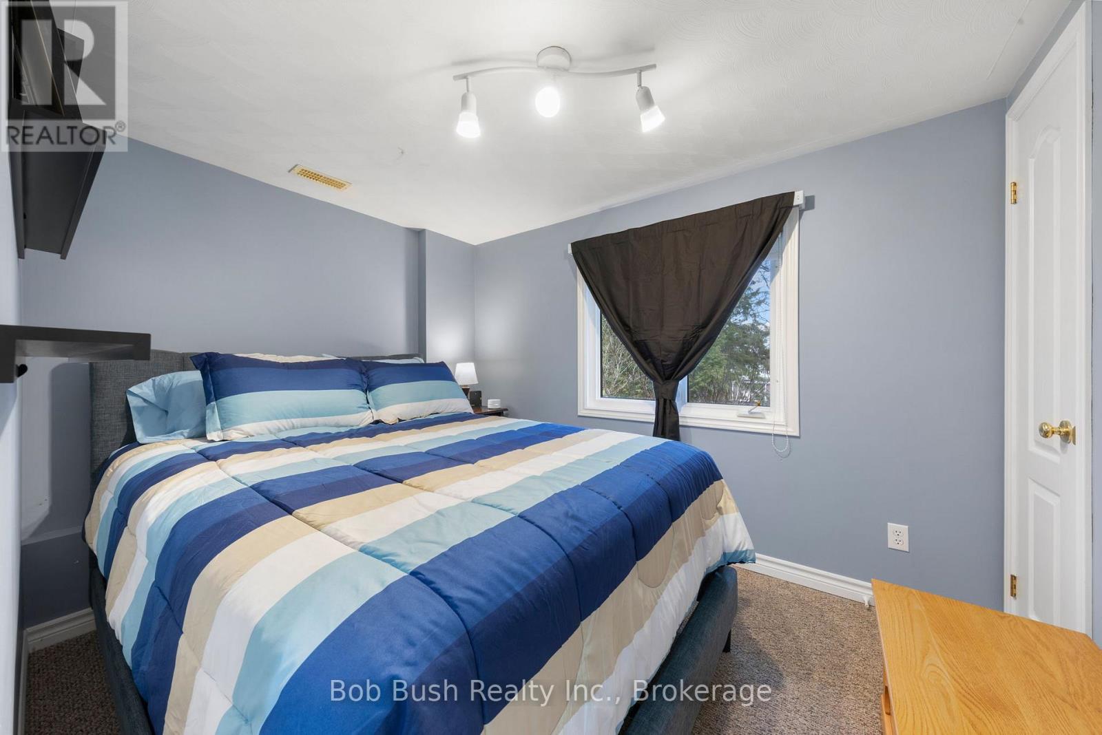 34 Island Road W, St. Charles, Ontario  P0M 2W0 - Photo 20 - X12054730