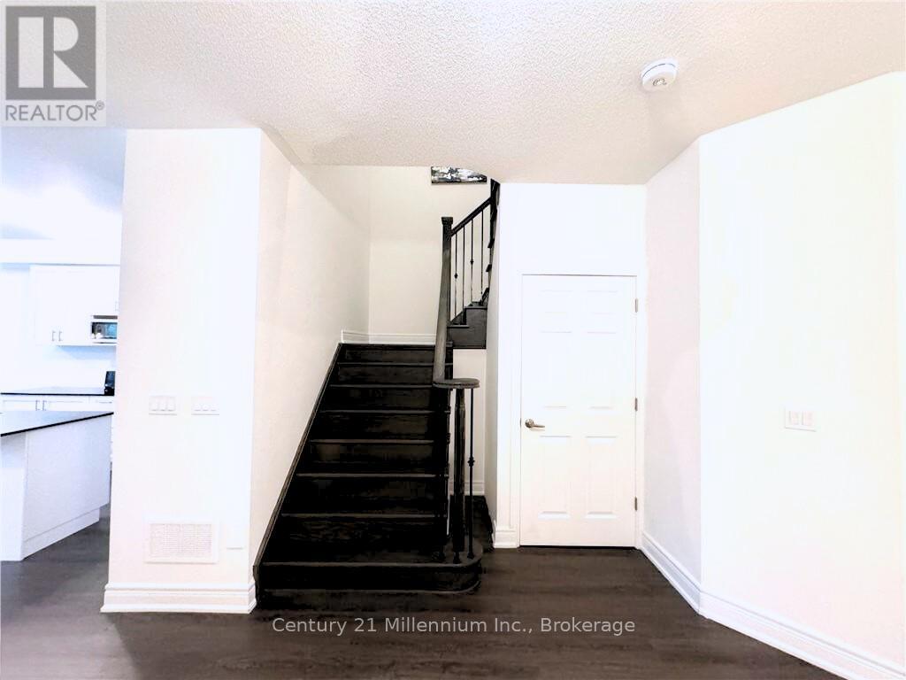 24 - 171 Snowbridge Way, Blue Mountains, Ontario  L9Y 0V1 - Photo 18 - X12054858