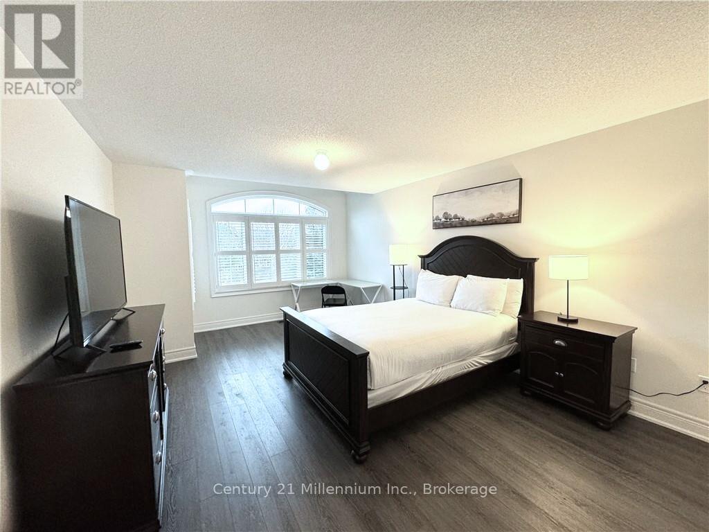24 - 171 Snowbridge Way, Blue Mountains, Ontario  L9Y 0V1 - Photo 21 - X12054858