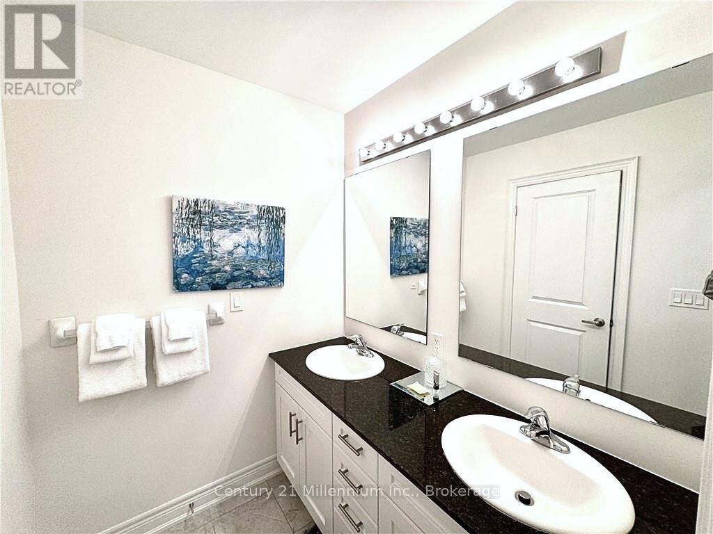 24 - 171 Snowbridge Way, Blue Mountains, Ontario  L9Y 0V1 - Photo 31 - X12054858