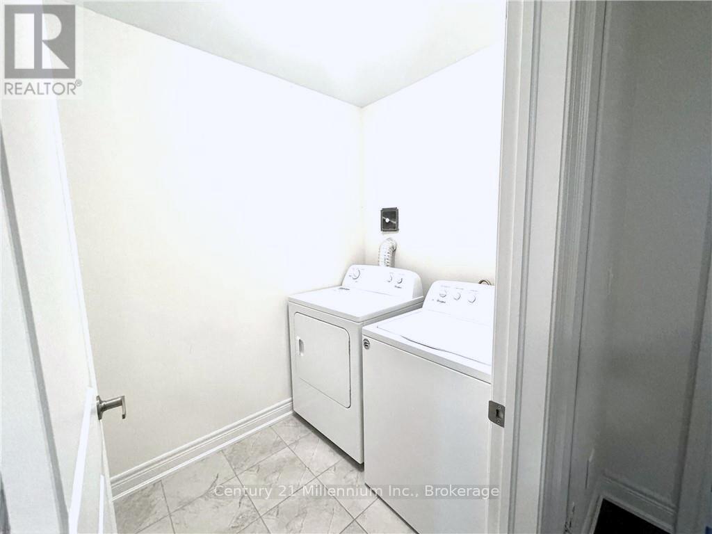 24 - 171 Snowbridge Way, Blue Mountains, Ontario  L9Y 0V1 - Photo 33 - X12054858
