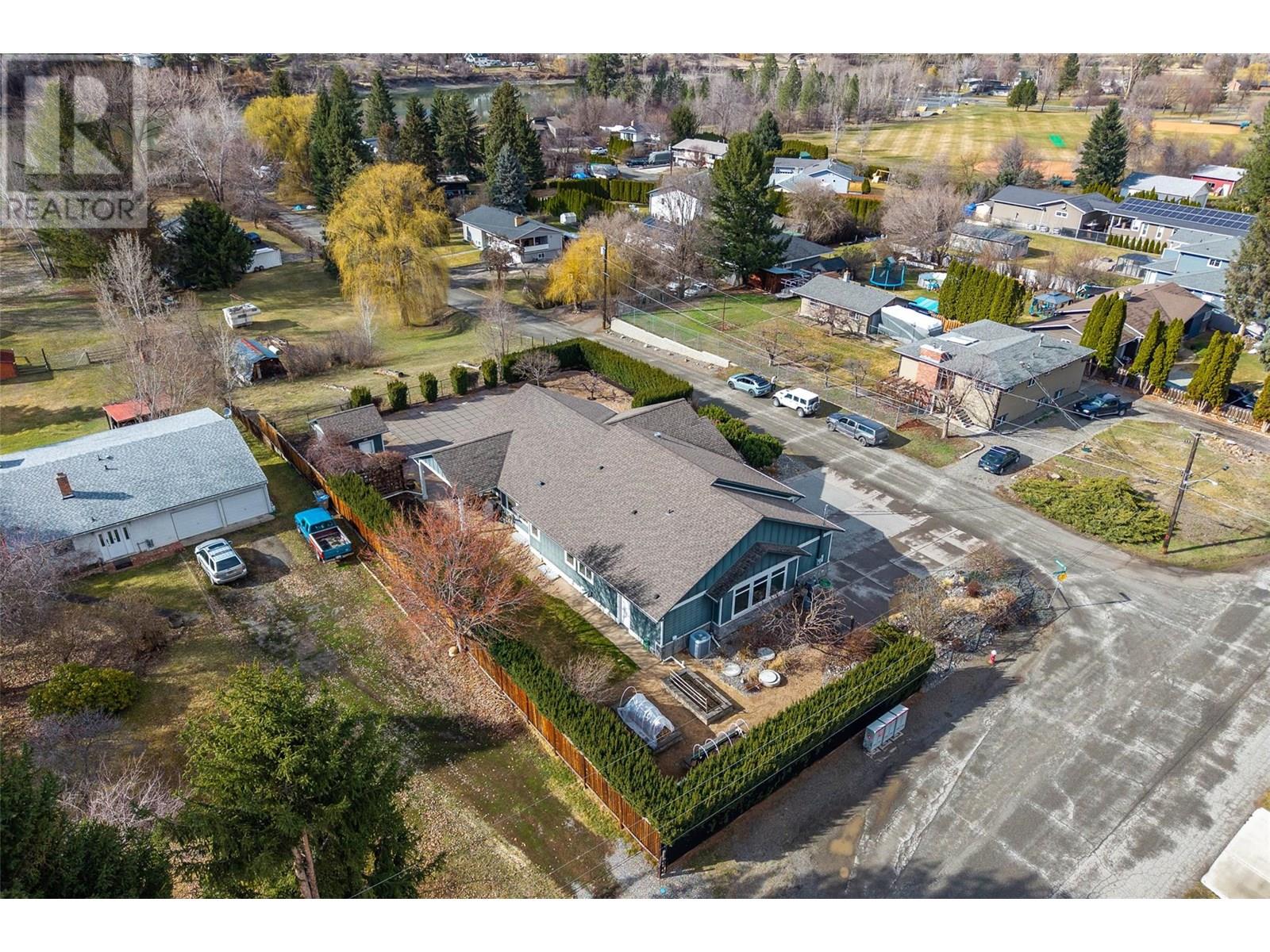 Property at 153 Beachview Road image 2