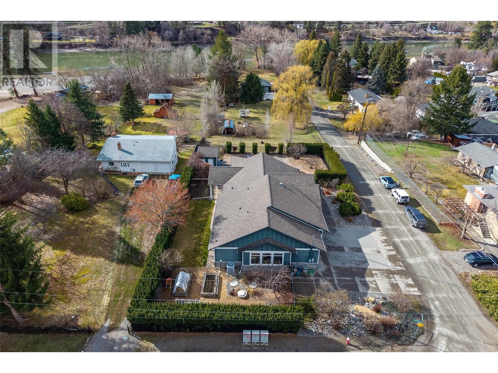 Property at 153 Beachview Road image 3
