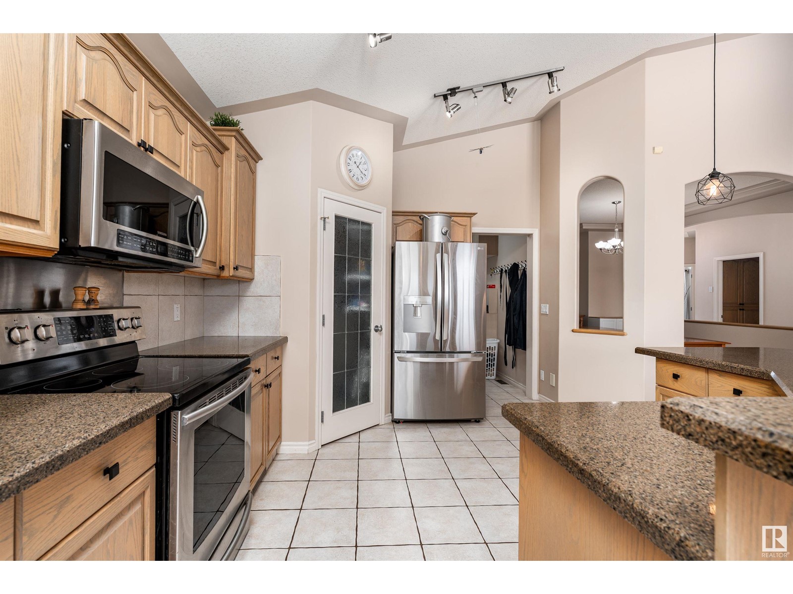 22 Second Av, Ardrossan, Alberta  T8E 2A2 - Photo 8 - E4428451