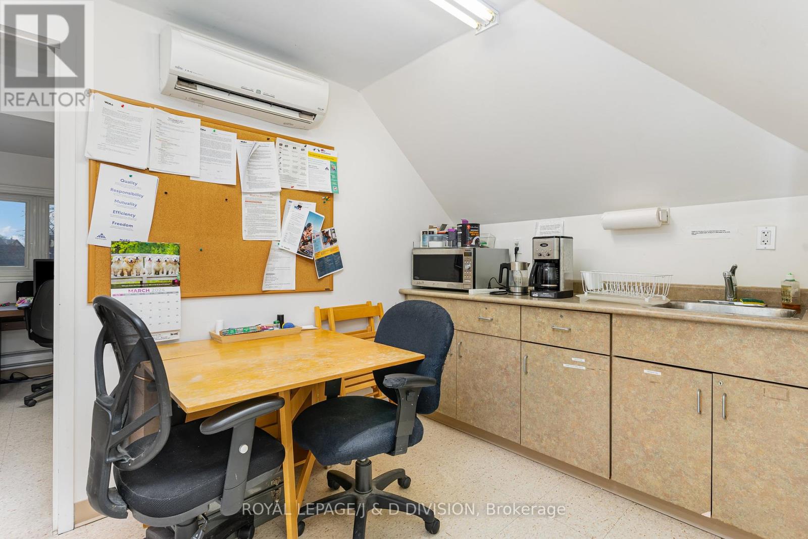 29 Chaplin Crescent, Toronto, Ontario  M5P 1A2 - Photo 19 - C12054765