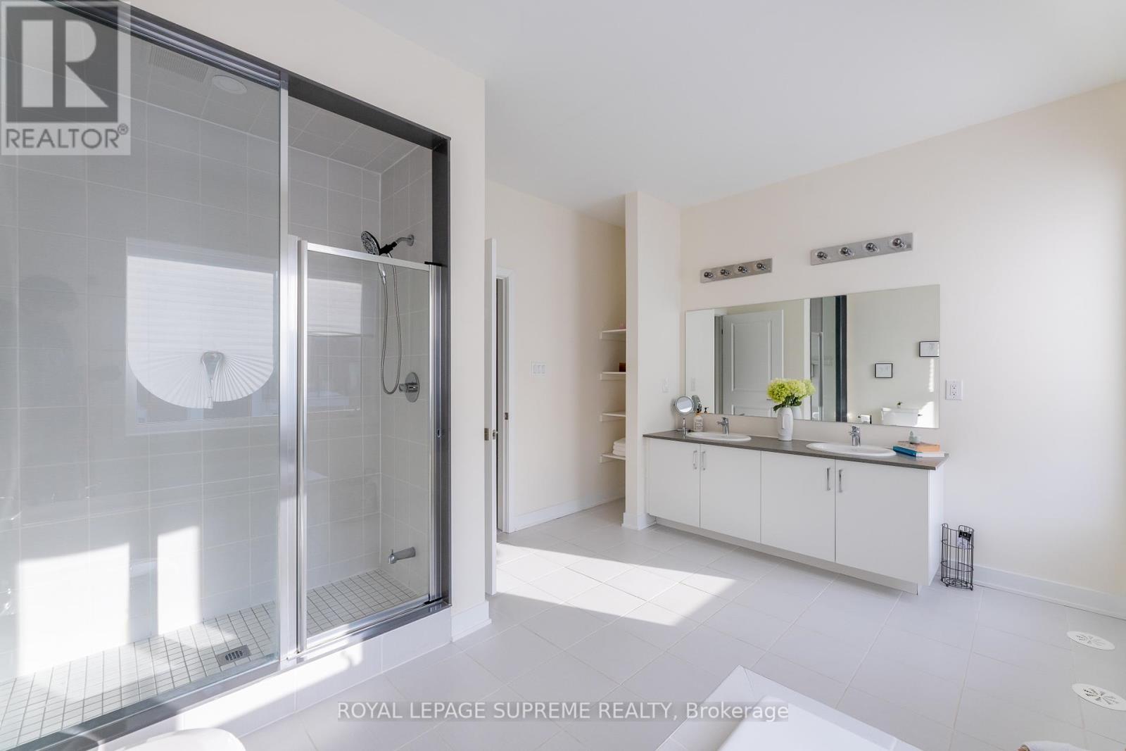 115 William Duncan Road, Toronto, Ontario  M3K 0C7 - Photo 22 - W12054758