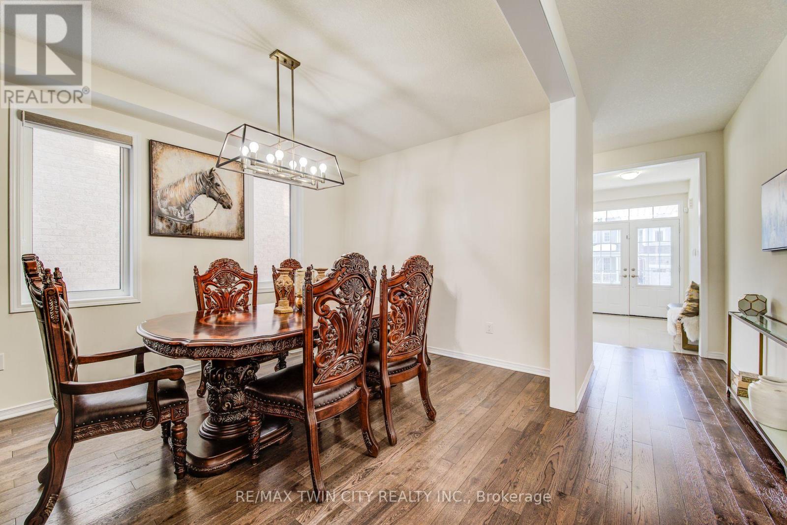 Property at 293 DOLMAN STREET image 5