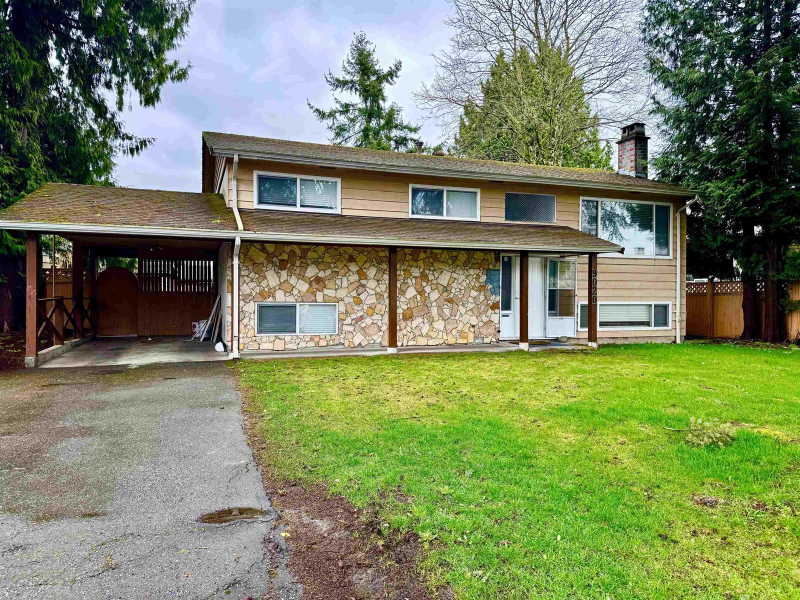 9020 ALEXANDRIA CRESCENT, surrey, British Columbia